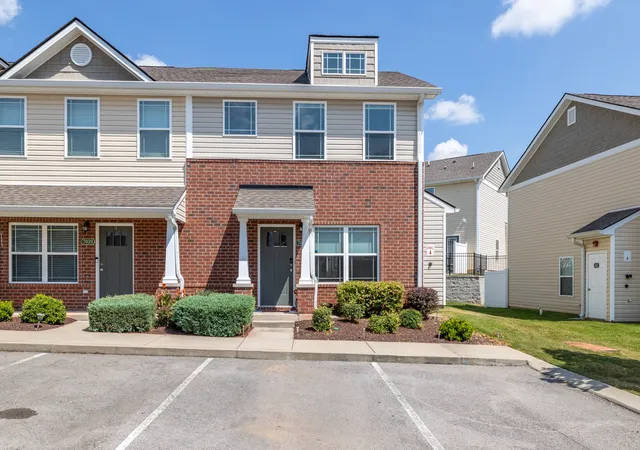 Photo 2 of Townhouse for sale at 7041 Magnolia Crossings, Spring Hill, TN 37174 | MLS# 3546894 | Listing updated on 2026-09-12