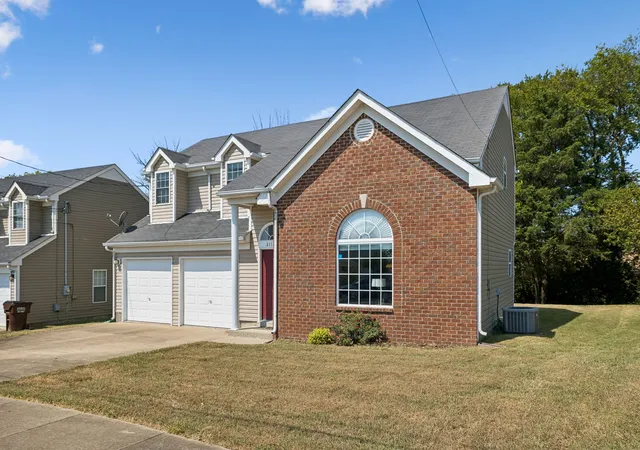 Photo 3 of Single family home for sale at 2112 Candlebrook Ct, Madison, TN 37115 | MLS# 3602917 | Listing updated on 2026-10-08