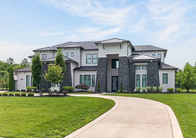 Single family home for sale at 1297 Broad Oaks Dr, Brentwood, TN 37027 | MLS# 3592821 | Listing updated on 2026-10-06