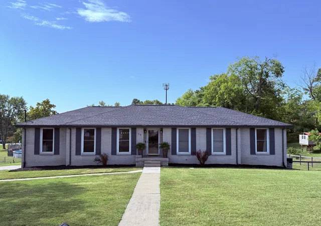 Photo 1 of Single family home for sale at 79 Hill St E, Mount Juliet, TN 37122 | MLS# 3546624 | Listing updated on 2026-09-13