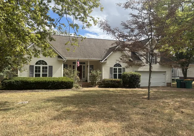 Photo 2 of Single family home for sale at 2006 Spring Meadow Cir, Spring Hill, TN 37174 | MLS# 3546633 | Listing updated on 2026-10-09
