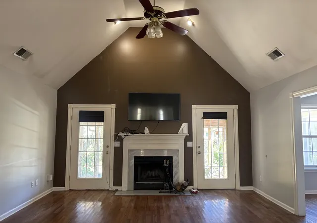 Photo 3 of Single family home for sale at 2006 Spring Meadow Cir, Spring Hill, TN 37174 | MLS# 3546633 | Listing updated on 2026-10-09
