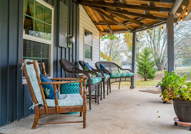 Photo 3 of Single family home for sale at 1320 Highway 47 E, Dickson, TN 37055 | MLS# 3547065 | Listing updated on 2026-09-14
