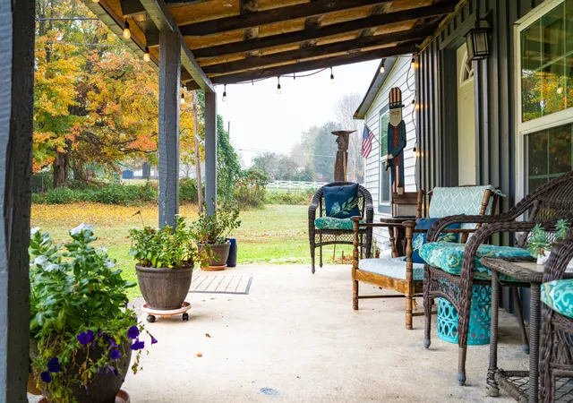 Photo 3 of Single family home for sale at 1320 Highway 47 E, Dickson, TN 37055 | MLS# 3547065 | Listing updated on 2026-09-14