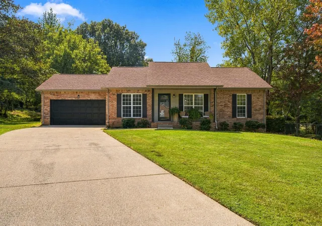 Single family home for sale at 3172 Stag Ct, Clarksville, TN 37043 | MLS# 3546695