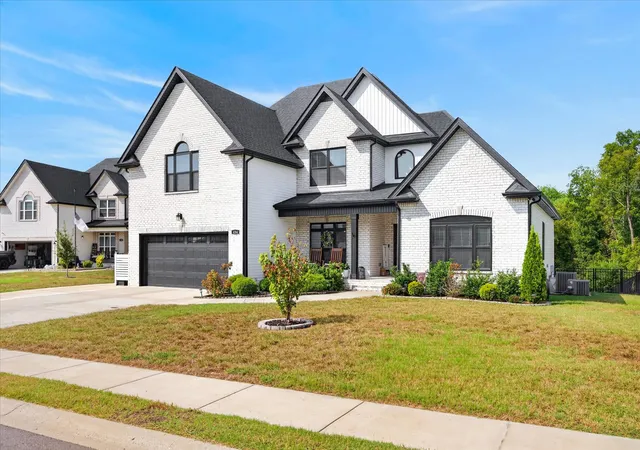 Photo 2 of Sale Pending at 434 Crestwicke Ct, Clarksville, TN 37043 | MLS# 3547742 | Listing updated on 2026-09-19