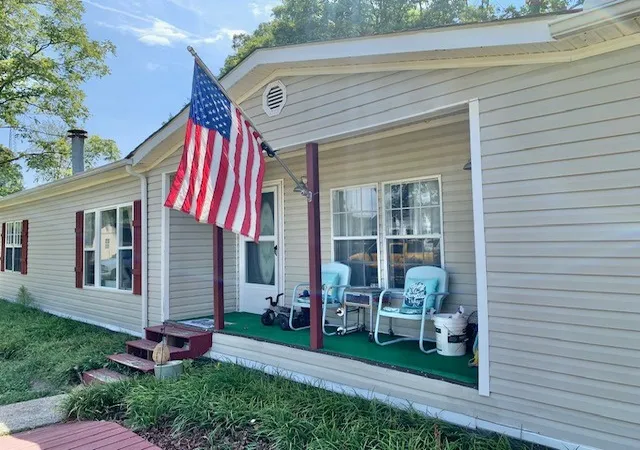 Photo 3 of Manufactured home for sale at 193 Flt Ridge Rd, Goodlettsville, TN 37072 | MLS# 3547688 | Listing updated on 2026-10-01