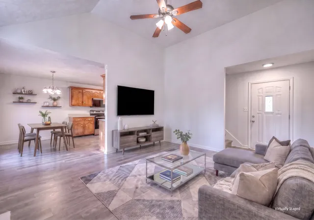 Photo 3 of Single family home for sale at 3697 S Naples Ct, Clarksville, TN 37040 | MLS# 3611056 | Listing updated on 2026-10-09