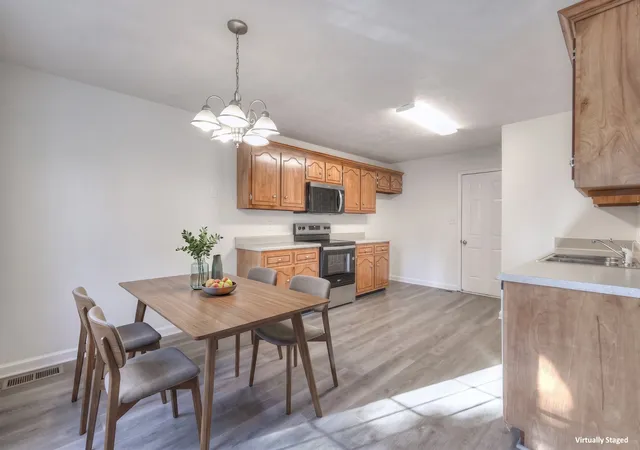 Photo 4 of Single family home for sale at 3697 S Naples Ct, Clarksville, TN 37040 | MLS# 3611056 | Listing updated on 2026-10-09