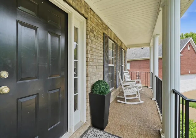 Photo 4 of Sale Pending at 1403 Marrimans Ct, Franklin, TN 37067 | MLS# 3546846 | Listing updated on 2026-09-25