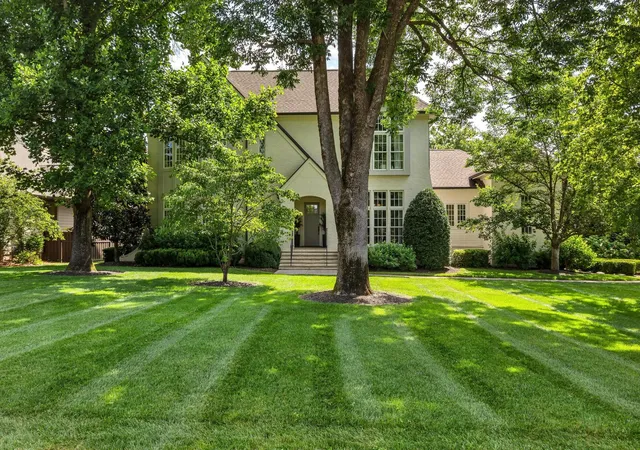 Photo 3 of Single family home for sale at 142 Heady Dr, Nashville, TN 37205 | MLS# 3547225 | Listing updated on 2026-09-15
