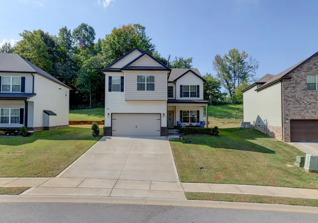 Photo 3 of Single family home for sale at 356 Barry Dr, Clarksville, TN 37040 | MLS# 3546820 | Listing updated on 2026-09-12