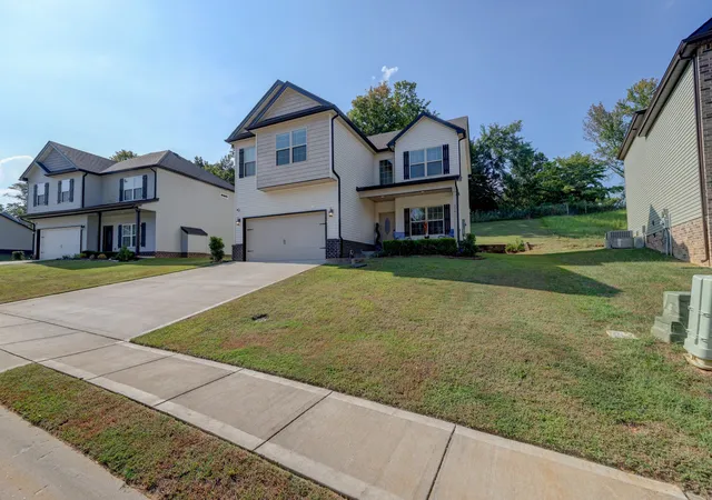 Photo 3 of Single family home for sale at 356 Barry Dr, Clarksville, TN 37040 | MLS# 3546820 | Listing updated on 2026-09-12