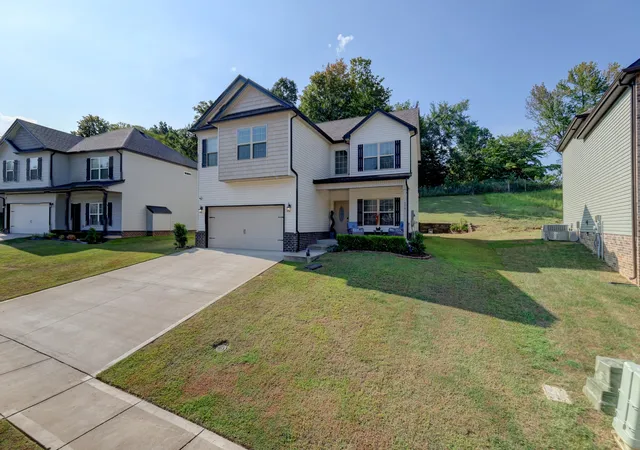 Photo 4 of Single family home for sale at 356 Barry Dr, Clarksville, TN 37040 | MLS# 3546820 | Listing updated on 2026-09-12