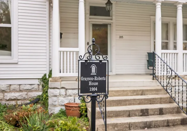 Photo 2 of Single family home for sale at 215 4th Avenue S, Franklin, TN 37064 | MLS# 3592094 | Listing updated on 2026-09-15