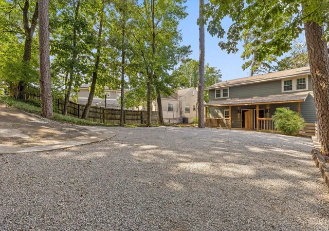Photo 4 of Multi family home for sale at 1204 W Mississippi Ave, Chattanooga, TN 37405 | MLS# 3546780 | Listing updated on 2026-10-27