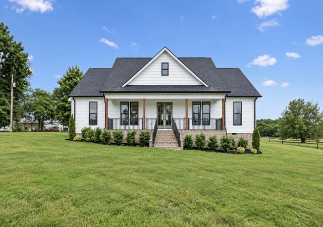Single family home for sale at 777 Rock Springs Rd, Castalian Springs, TN 37031 | MLS# 3548062