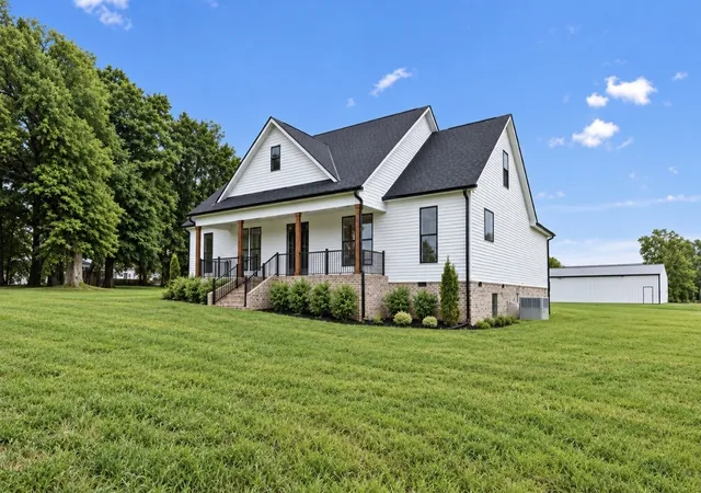 Photo 2 of Single family home for sale at 777 Rock Springs Rd, Castalian Springs, TN 37031 | MLS# 3548062 | Listing updated on 2026-09-18
