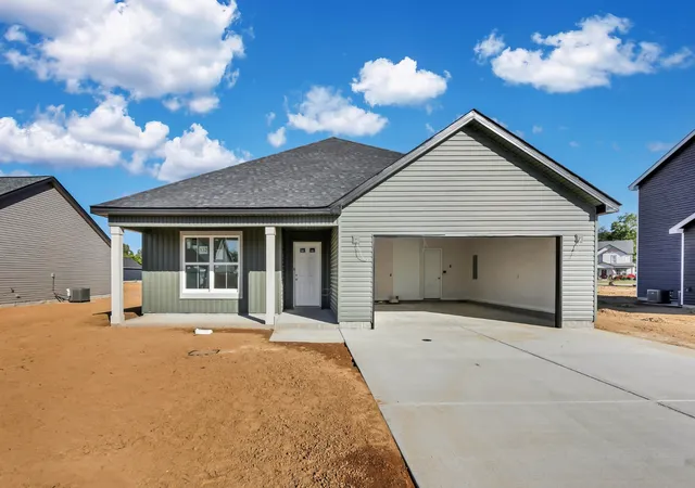 Single family home for sale at 183 Donegal Dr, Clarksville, TN 37042 | MLS# 3548060