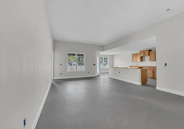 Photo 4 of Single family home for sale at 183 Donegal Dr, Clarksville, TN 37042 | MLS# 3548060 | Listing updated on 2026-10-08