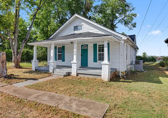 Photo 1 of Single family home for sale at 100 Keeton Ave, Old Hickory, TN 37138 | MLS# 3597244 | Listing updated on 2026-09-23