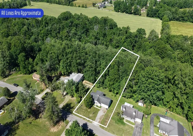 Photo 3 of Single family home for sale at 67 Hilco Dr, Lafayette, TN 37083 | MLS# 3547815 | Listing updated on 2026-09-14