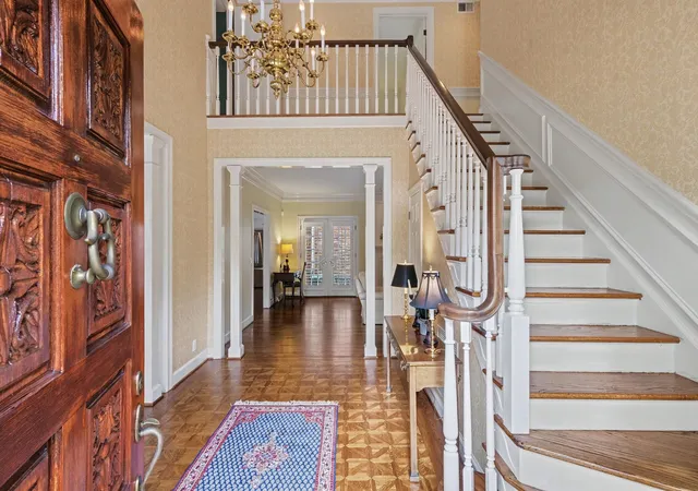Photo 2 of Sale Pending at 403 Charlesgate Ct, Nashville, TN 37215 | MLS# 3591928 | Listing updated on 2026-10-06