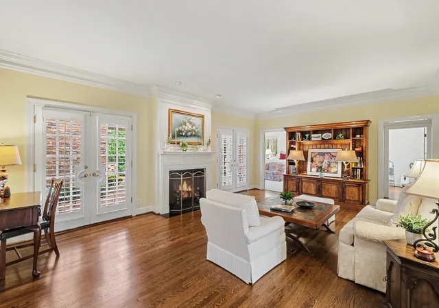 Photo 4 of Sale Pending at 403 Charlesgate Ct, Nashville, TN 37215 | MLS# 3591928 | Listing updated on 2026-10-06