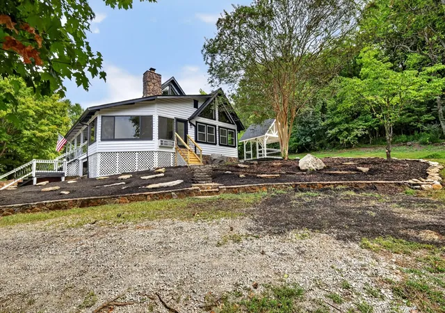 Photo 4 of Single family home for sale at 3771 Jimmy Gray Robinson Rd, Williamsport, TN 38487 | MLS# 3547088 | Listing updated on 2026-10-02