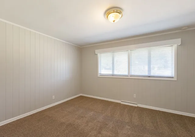 Photo 3 of Single family home for sale at 212 Pineview St, Shelbyville, TN 37160 | MLS# 3620715 | Listing updated on 2026-10-29