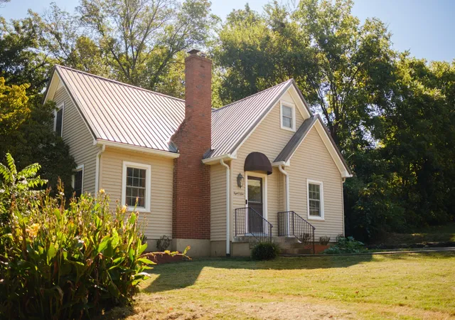 Photo 3 of Single family home for sale at 801 Elm St, Columbia, TN 38401 | MLS# 3547072 | Listing updated on 2026-10-04