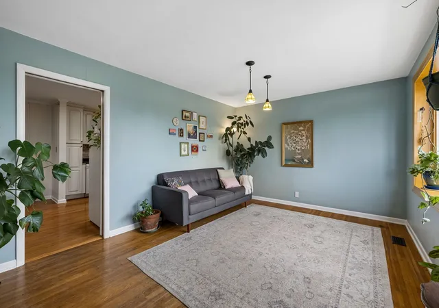 Photo 3 of Single family home for sale at 1996 Upland Dr, Nashville, TN 37216 | MLS# 3598322 | Listing updated on 2026-09-26