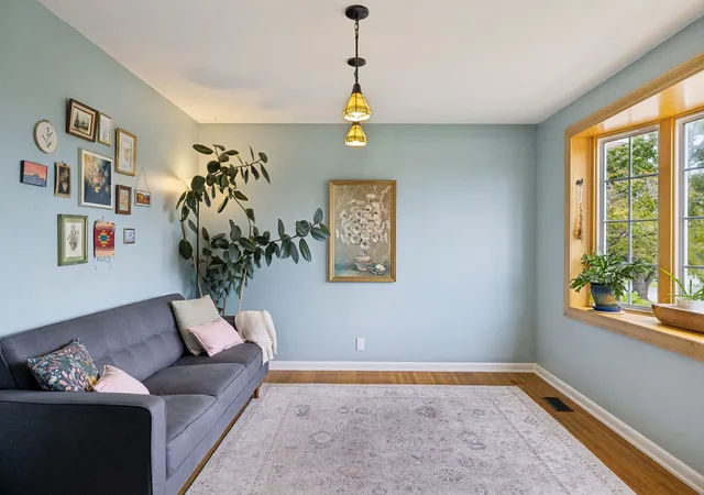 Photo 3 of Single family home for sale at 1996 Upland Dr, Nashville, TN 37216 | MLS# 3598322 | Listing updated on 2026-09-26