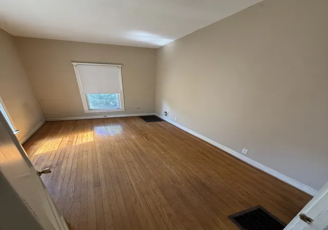 Photo 4 of Single family home for sale at 210 N Oak St, Springfield, TN 37172 | MLS# 3547015 | Listing updated on 2026-09-12