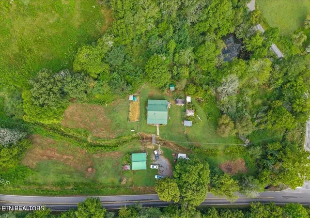 Photo 3 of Single family home for sale at 558 County Rd 130, Athens, TN 37303 | MLS# 3547070 | Listing updated on 2026-09-13