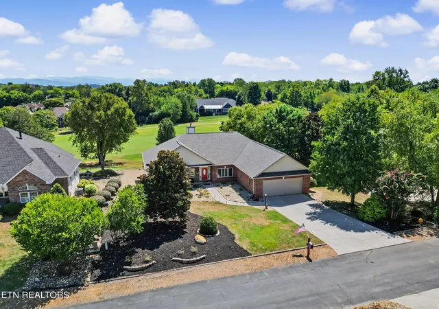 Photo 3 of Single family home for sale at 119 Nunnehi Tr, Vonore, TN 37885 | MLS# 3604100 | Listing updated on 2026-10-05