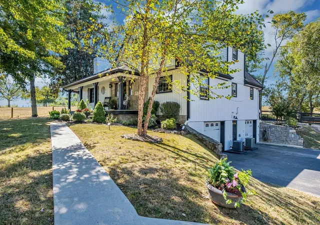 Photo 2 of Single family home for sale at 630 Douglas Ln, Gallatin, TN 37066 | MLS# 3610358 | Listing updated on 2026-10-09