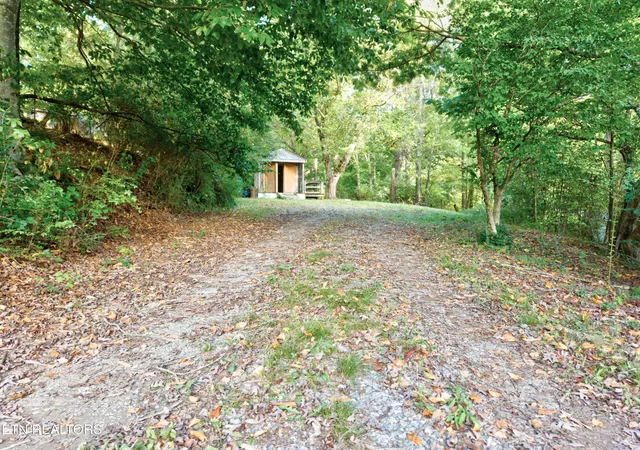 Photo 18 of Single family home for sale at 4003 Hatcher Holw Rd, Walland, TN 37886 | MLS# 3602023 | Listing updated on 2026-09-28