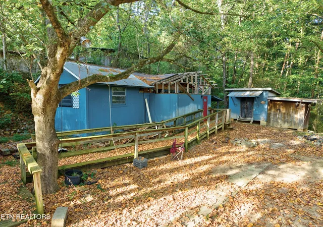 Photo 3 of Single family home for sale at 4003 Hatcher Holw Rd, Walland, TN 37886 | MLS# 3602023 | Listing updated on 2026-09-28