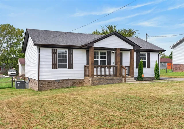 Photo 2 of Single family home for sale at 1006 Bush Ave, Oak Grove, KY 42262 | MLS# 3547144 | Listing updated on 2026-09-21