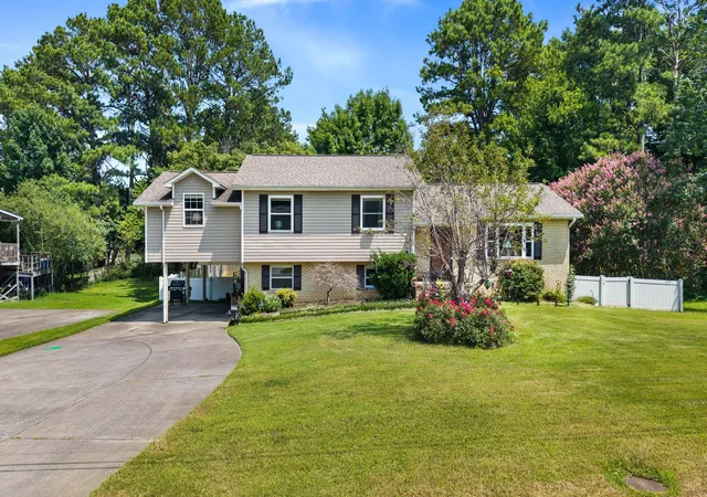 Photo 3 of Single family home for sale at 4632 Nell Ave Nw, Cleveland, TN 37312 | MLS# 3547146 | Listing updated on 2026-10-08