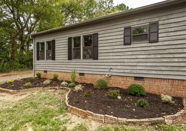 Photo 4 of Manufactured home for sale at 1655 Browning Branch Rd, Hartsville, TN 37074 | MLS# 3547799 | Listing updated on 2026-09-21