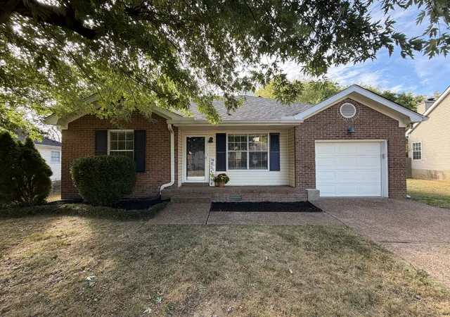 Single family home for sale at 365 N Birchwood Dr, Hendersonville, TN 37075 | MLS# 3602890