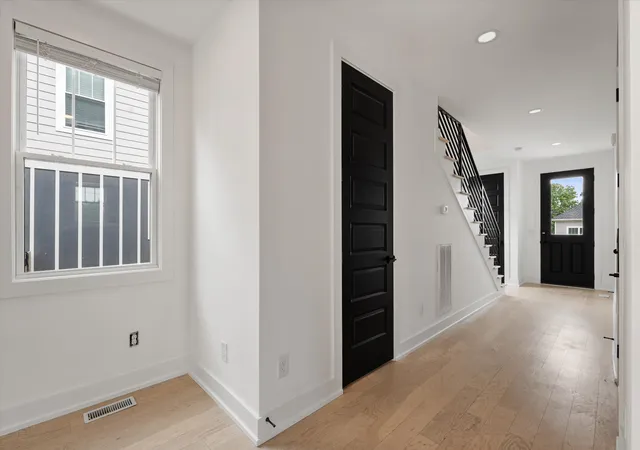 Photo 3 of Single family home for sale at 338a Ewing Dr, Nashville, TN 37207 | MLS# 3547205 | Listing updated on 2026-09-17