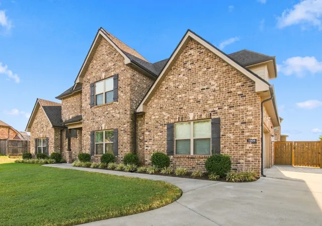 Photo 2 of Single family home for sale at 1008 Watercress Ct, Murfreesboro, TN 37129 | MLS# 3547924 | Listing updated on 2026-09-28