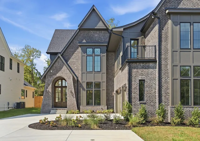 Photo 3 of Single family home for sale at 3423b Richards St, Nashville, TN 37215 | MLS# 3597790 | Listing updated on 2026-10-07