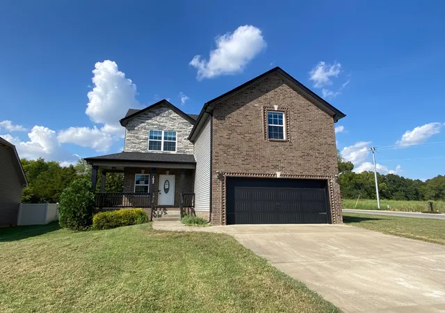 Photo 1 of Single family home for sale at 1033 Garner Hills Dr, Clarksville, TN 37042 | MLS# 3547243 | Listing updated on 2026-09-12
