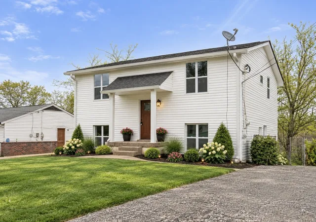 Photo 4 of Single family home for sale at 4836 Barclay Sq Dr, Antioch, TN 37013 | MLS# 3547248 | Listing updated on 2026-10-06