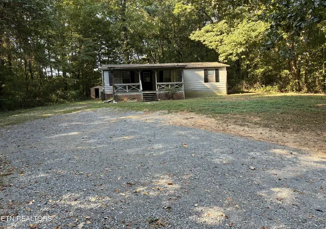 Photo 3 of Manufactured home for sale at 182 County Rd 703, Athens, TN 37303 | MLS# 3547260 | Listing updated on 2026-09-22