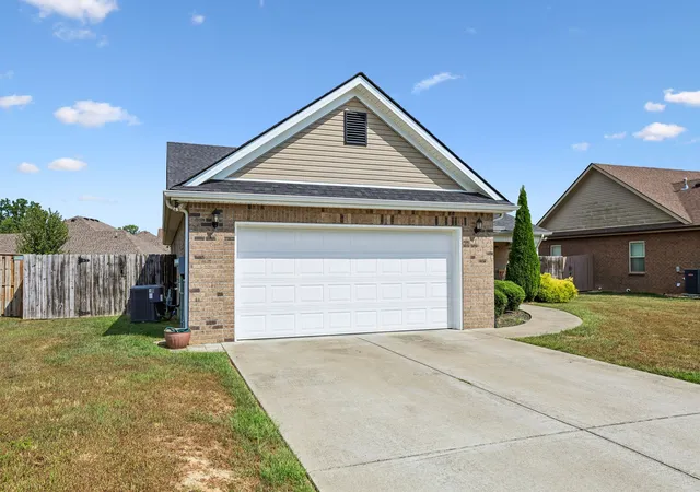 Photo 3 of Single family home for sale at 280 Spring Breeze Dr, Tullahoma, TN 37388 | MLS# 3591962 | Listing updated on 2026-09-21
